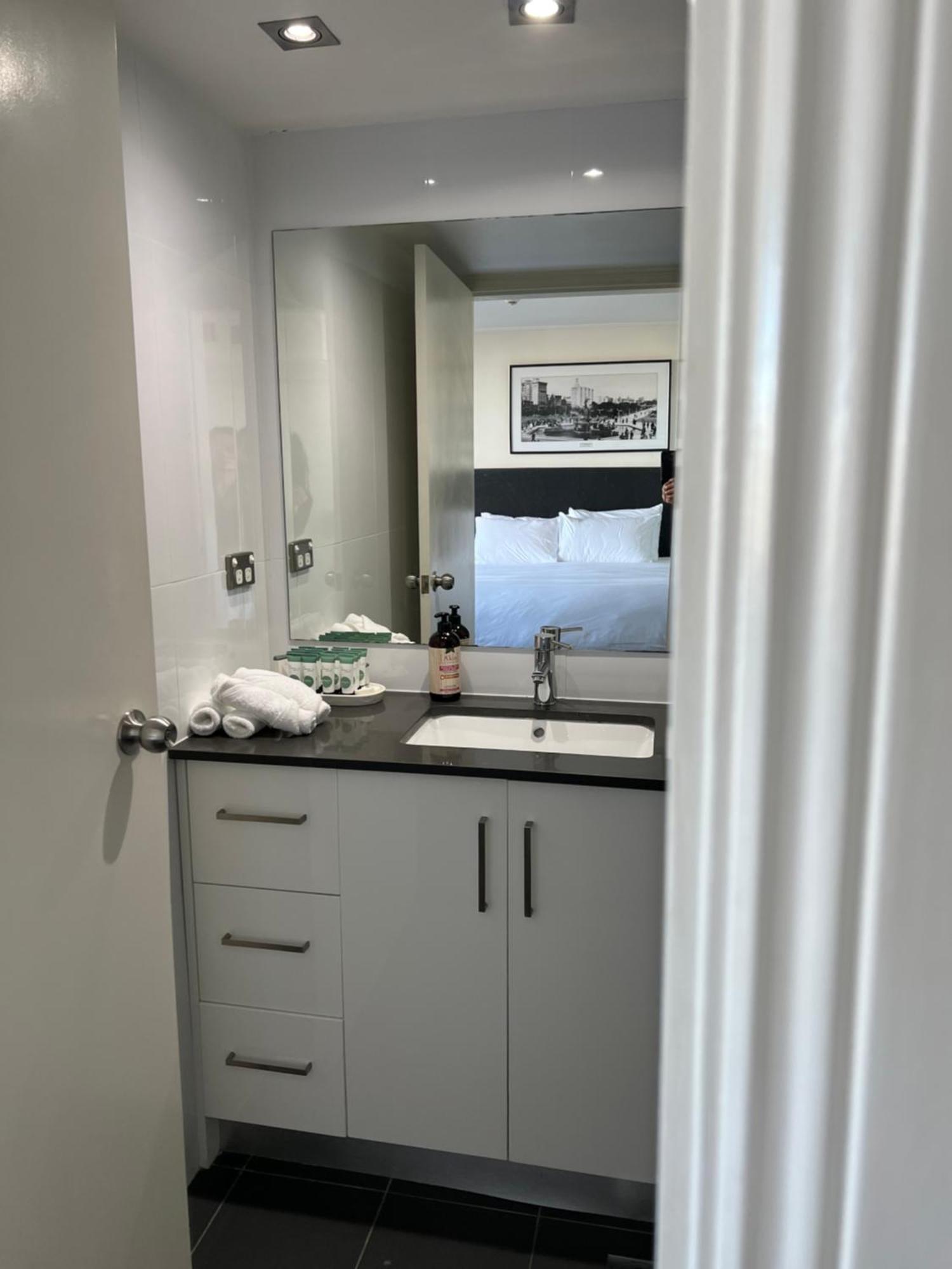Prestige Hyde Park Studio Apartment Sydney Exterior photo